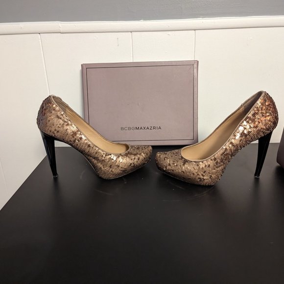 BCBG MaxAzria Satori Bronze Metallic Sequin Platform Pumps - Picture 1 of 11